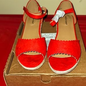 Comfortview Sandals Women's 9WW Charlie Ankle Strap Wedge Espadrille red